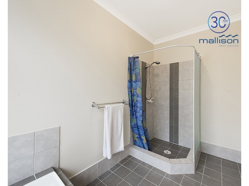 27 Waterfoot Loop, Canning Vale WA 6155