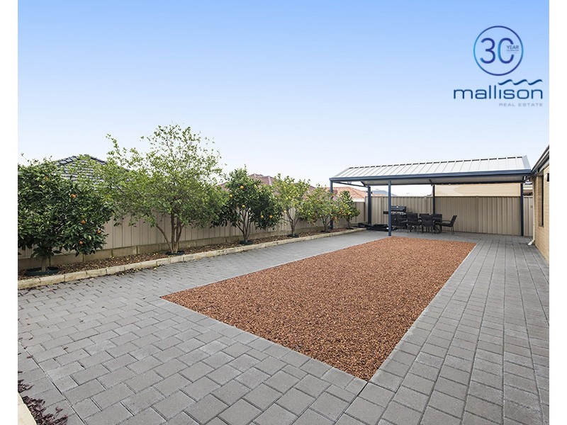 27 Waterfoot Loop, Canning Vale WA 6155
