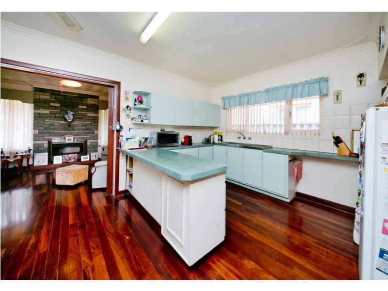 17 Leeds Street, Dianella WA 6059