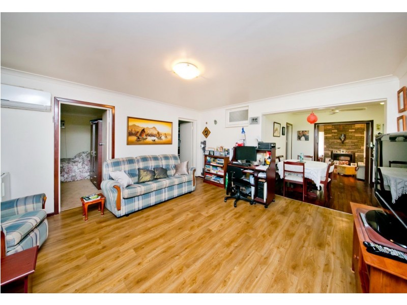 17 Leeds Street, Dianella WA 6059