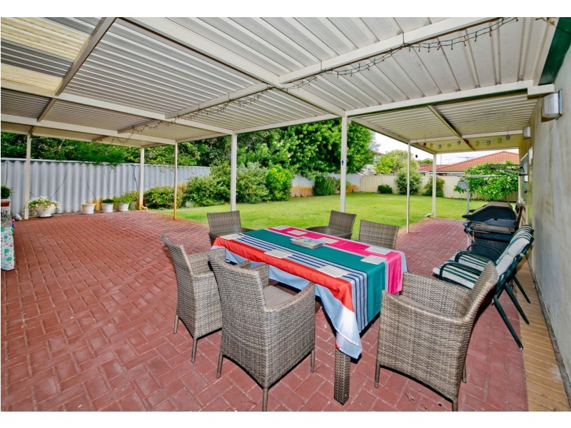 17 Leeds Street, Dianella WA 6059