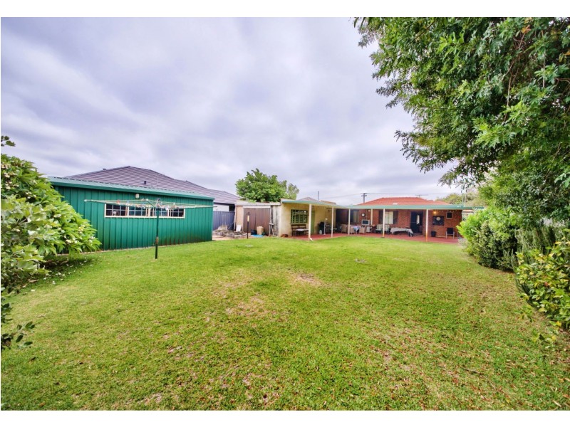 17 Leeds Street, Dianella WA 6059