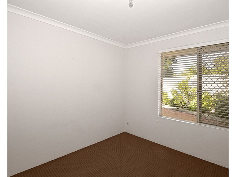 2/7 Greta Place, Thornlie WA 6108