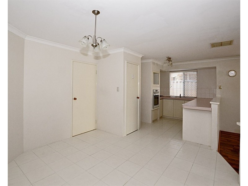 2/7 Greta Place, Thornlie WA 6108