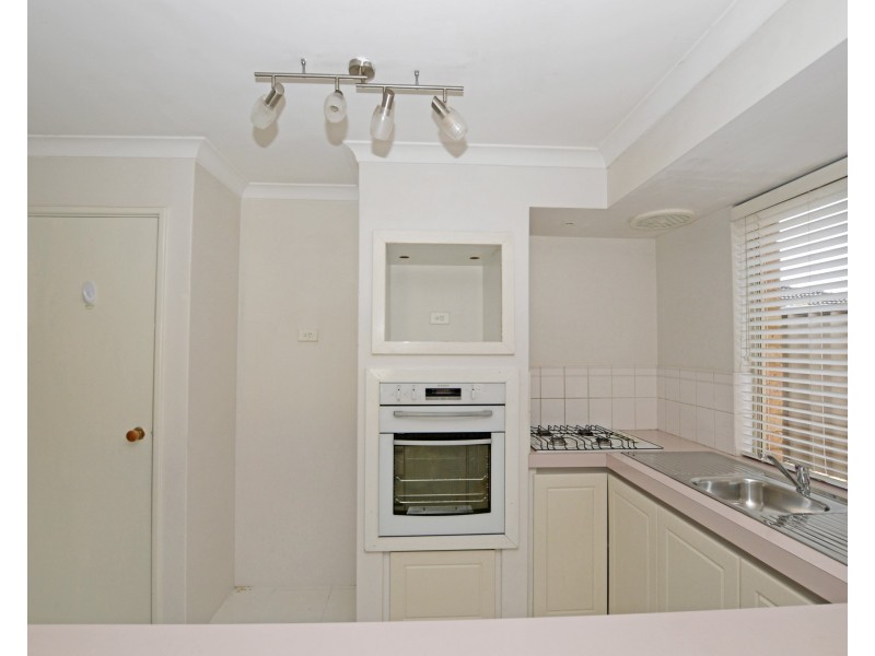 2/7 Greta Place, Thornlie WA 6108