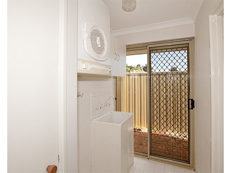 2/7 Greta Place, Thornlie WA 6108