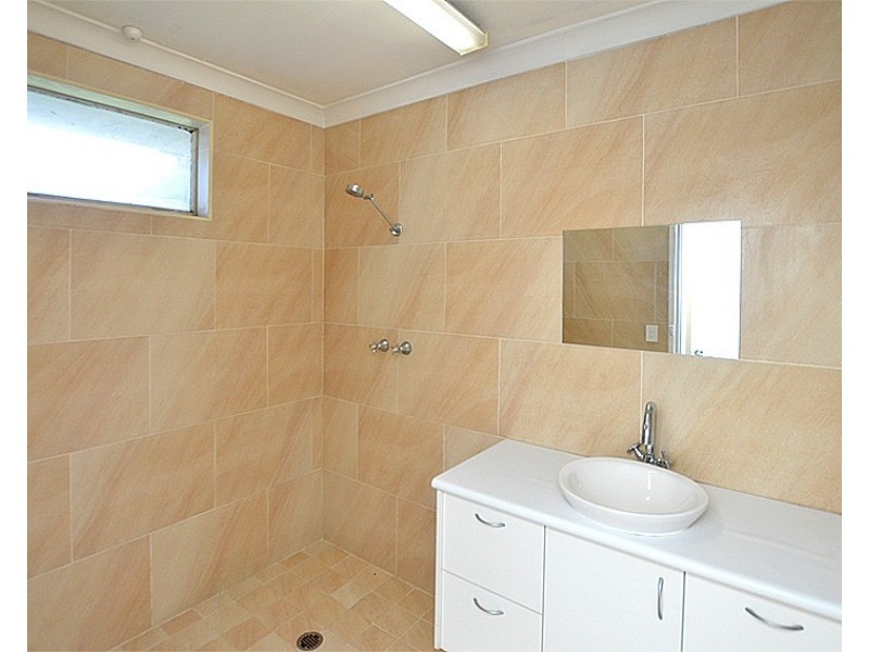 13 Lake Road, Champion Lakes WA 6111