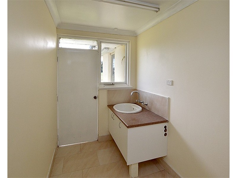 13 Lake Road, Champion Lakes WA 6111