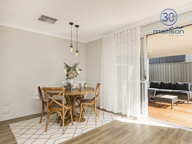 16 Carbeen View, Piara Waters WA 6112