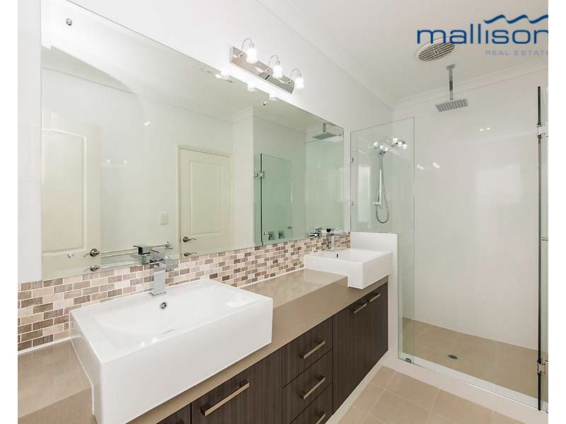 73 Clydesdale Street, Como WA 6152