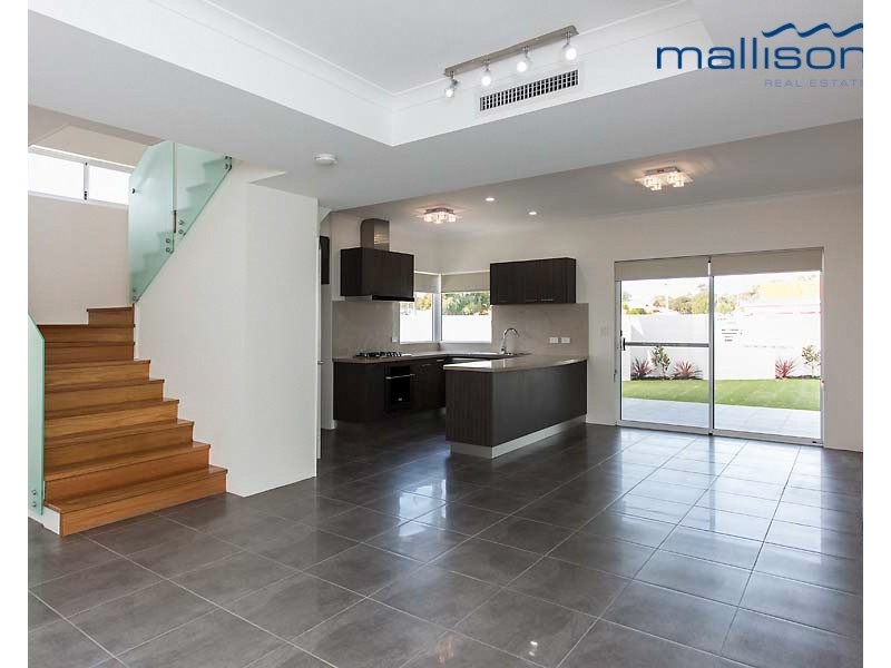 73 Clydesdale Street, Como WA 6152