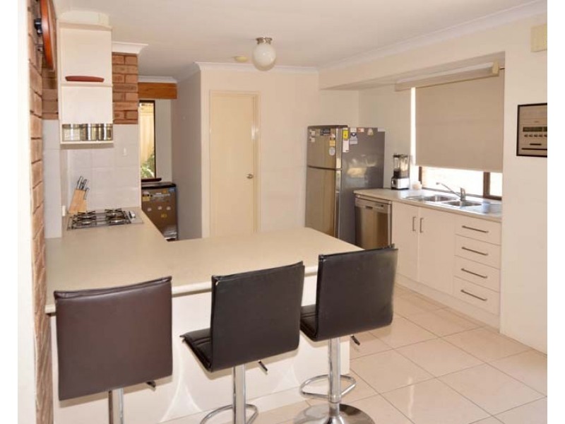 4 Bomaria Close, South Lake WA 6164