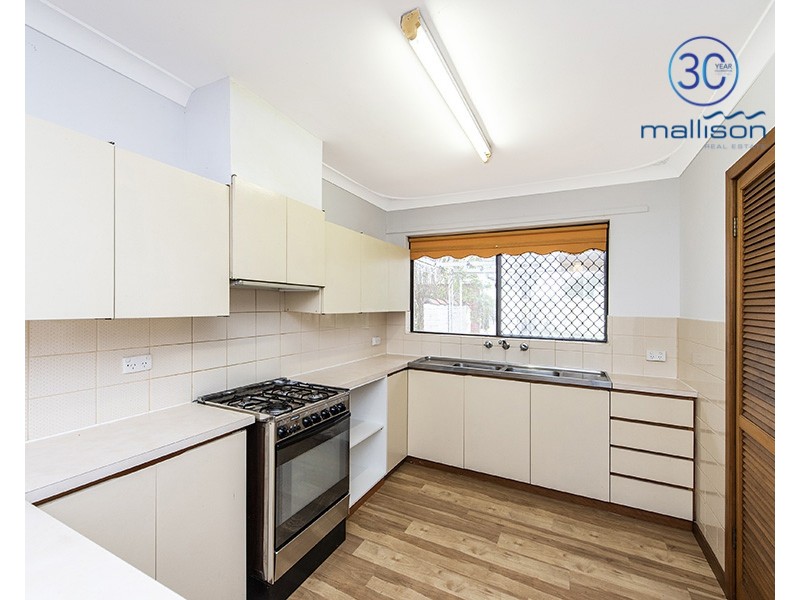 26 Lake Street, Rockingham WA 6168