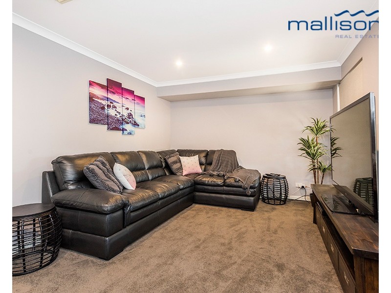 43 Flowerwood Way, Huntingdale WA 6110