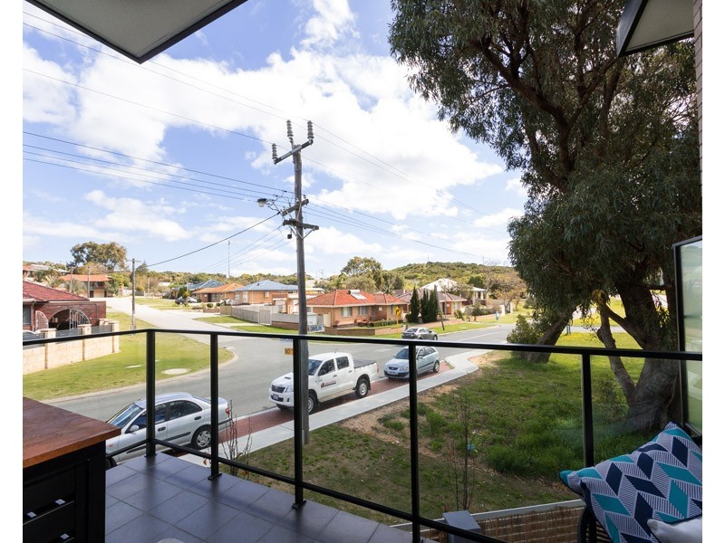 12/14 Davilak Avenue, Hamilton Hill WA 6163