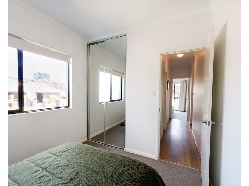 12/14 Davilak Avenue, Hamilton Hill WA 6163