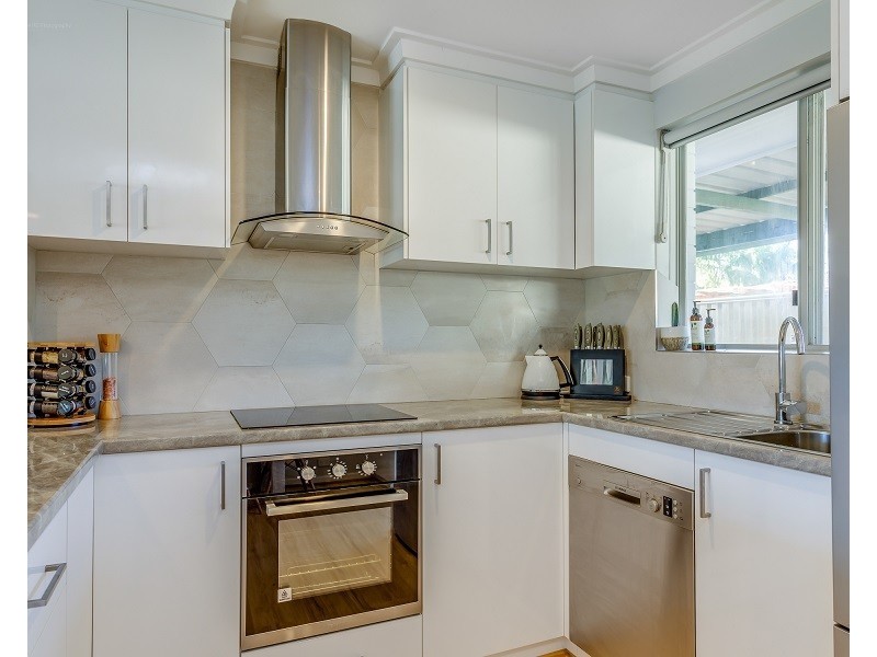 29 Blackburne Drive, Kelmscott WA 6111