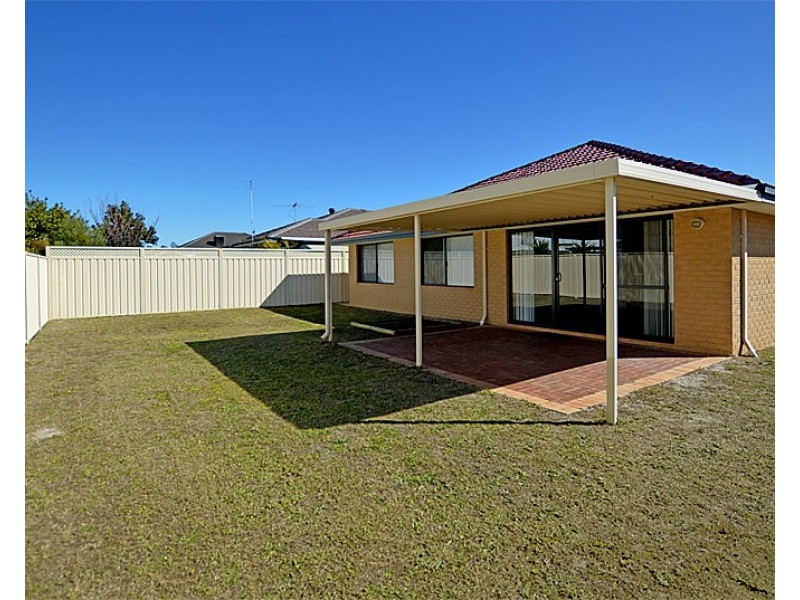 12 Dupont Way, Canning Vale WA 6155