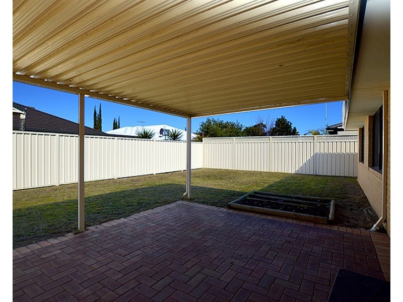 12 Dupont Way, Canning Vale WA 6155