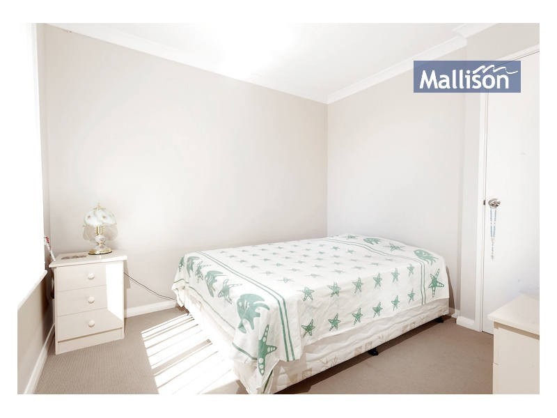 16/11 Hazlett Way, Canning Vale WA 6155