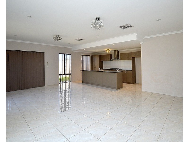 1 Bunratty Link, Canning Vale WA 6155