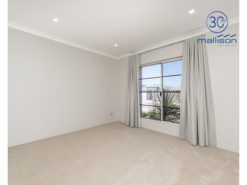 16 Carbeen View, Piara Waters WA 6112