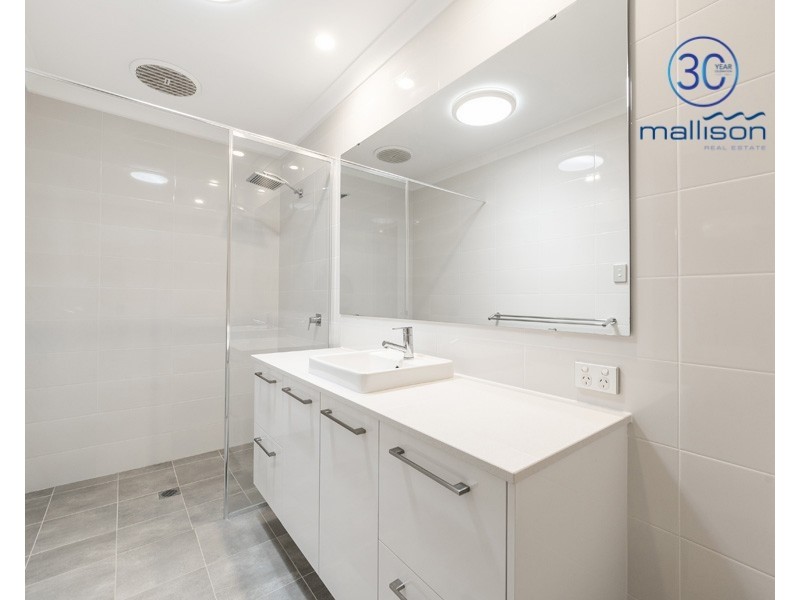 16 Carbeen View, Piara Waters WA 6112