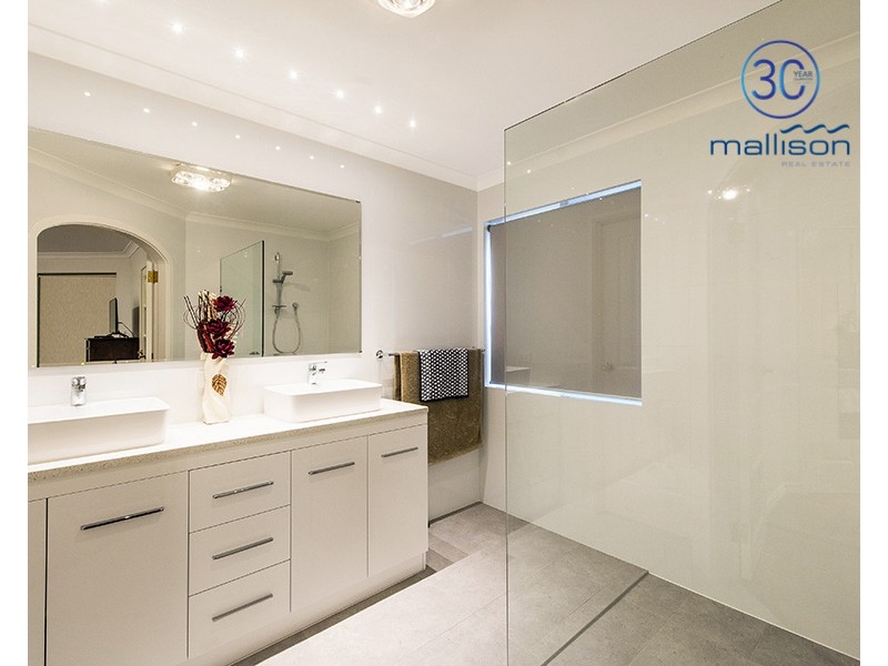 2 Earnshaw Loop, Leeming WA 6149