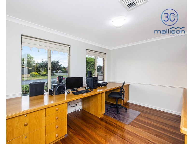 2 Earnshaw Loop, Leeming WA 6149