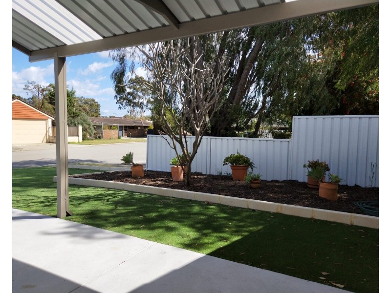 17 Krugger Place, Leeming WA 6149