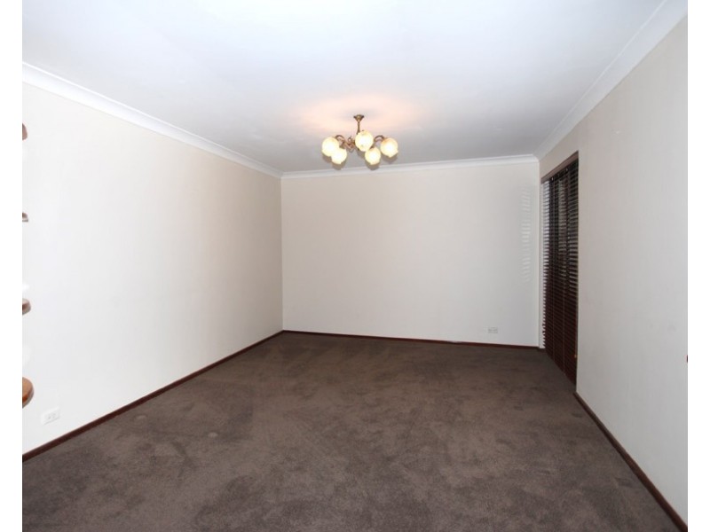 17 Krugger Place, Leeming WA 6149
