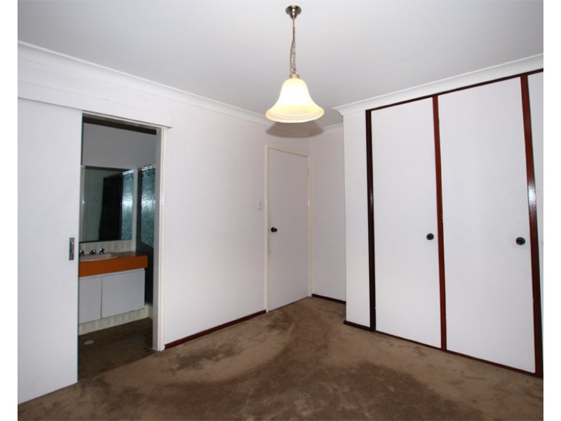 17 Krugger Place, Leeming WA 6149