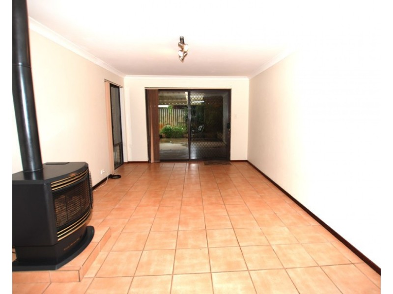 17 Krugger Place, Leeming WA 6149