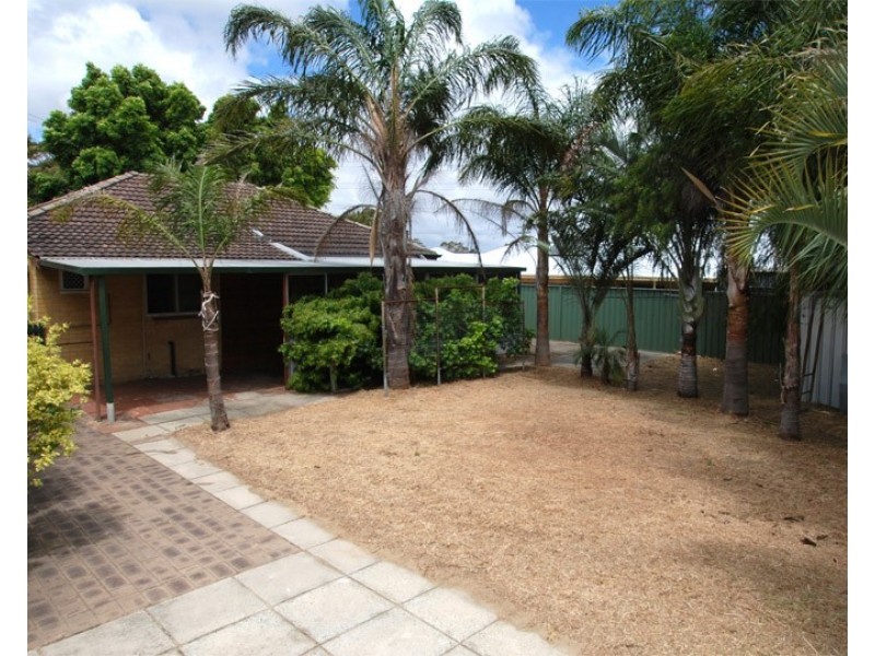 9 Curan Street, Coolbellup WA 6163