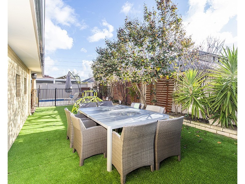 24 Millstream Drive, Southern River WA 6110