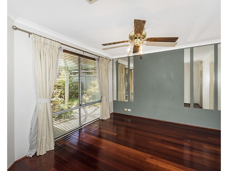 20 Woodland Dale, Canning Vale WA 6155