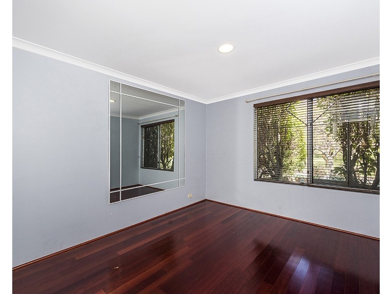 20 Woodland Dale, Canning Vale WA 6155