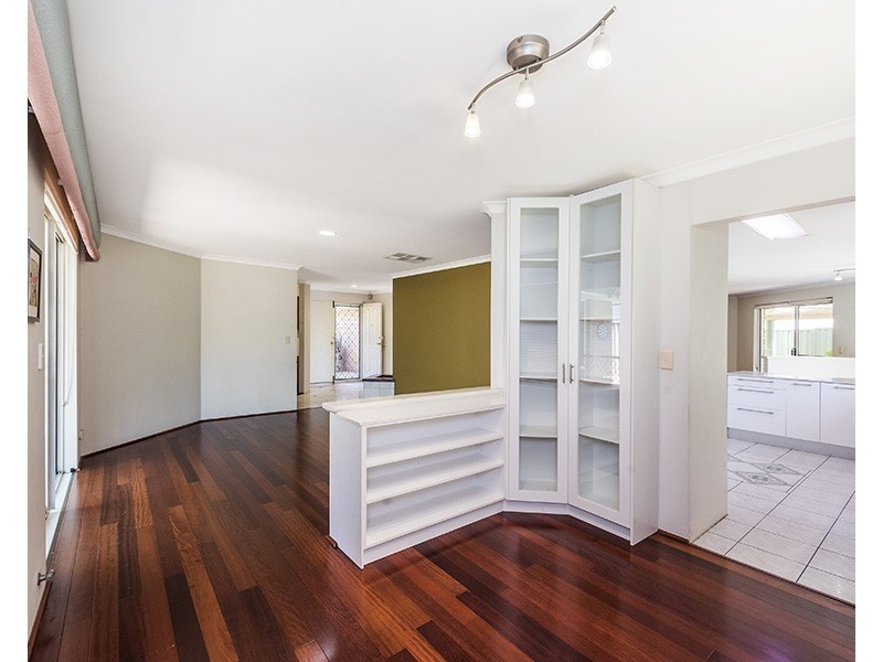 20 Woodland Dale, Canning Vale WA 6155