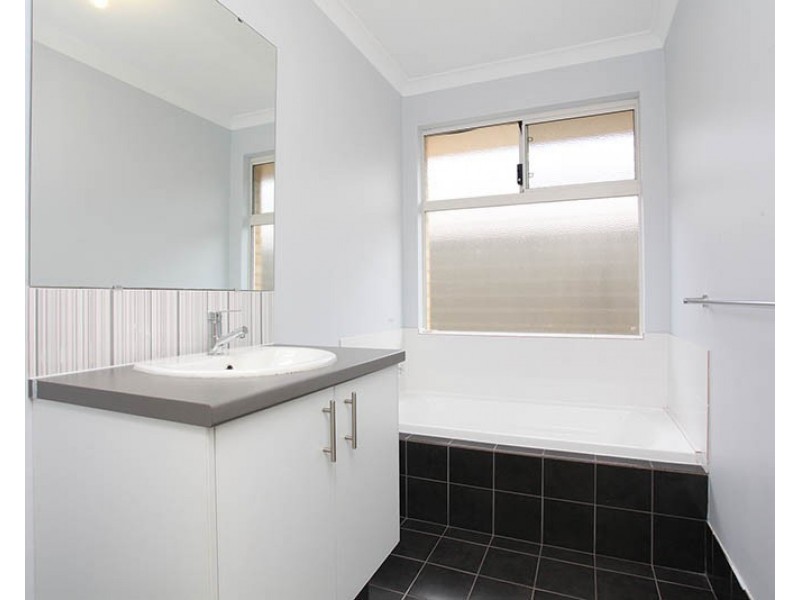 10 Sheehan Way, Byford WA 6122