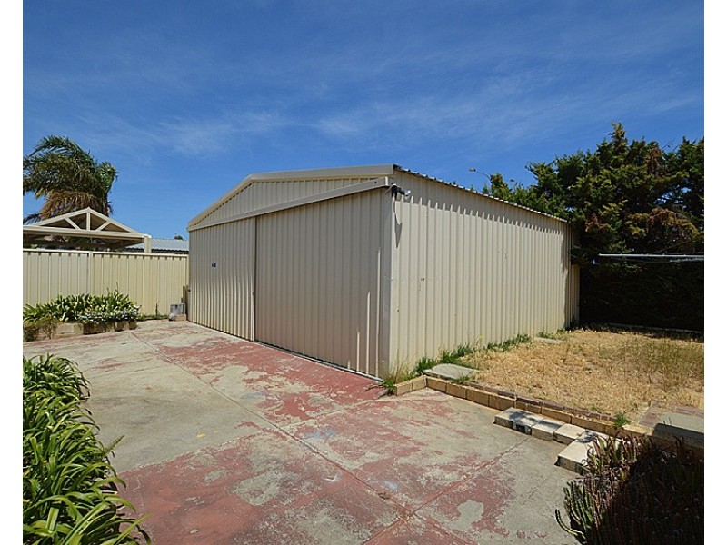 38 Charnley Gardens, Waikiki WA 6169