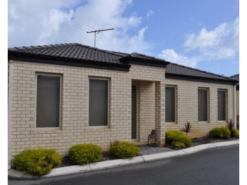 2/16 Bonito Way, Yangebup WA 6164