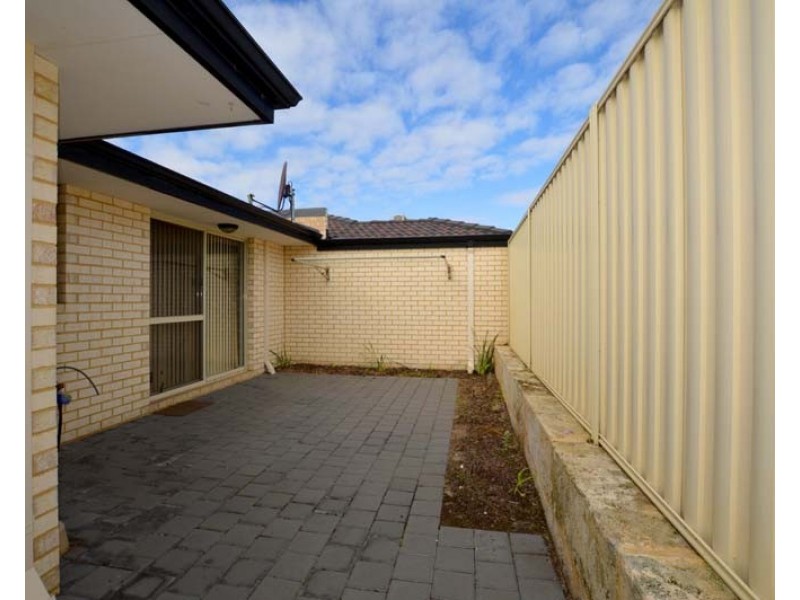 2/16 Bonito Way, Yangebup WA 6164
