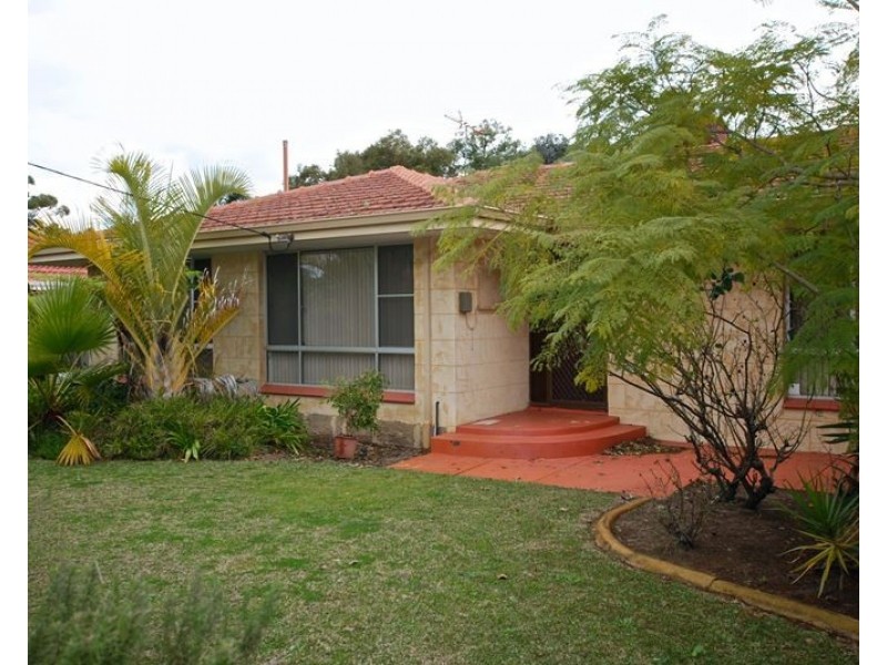 23 Loris Way, Kardinya WA 6163