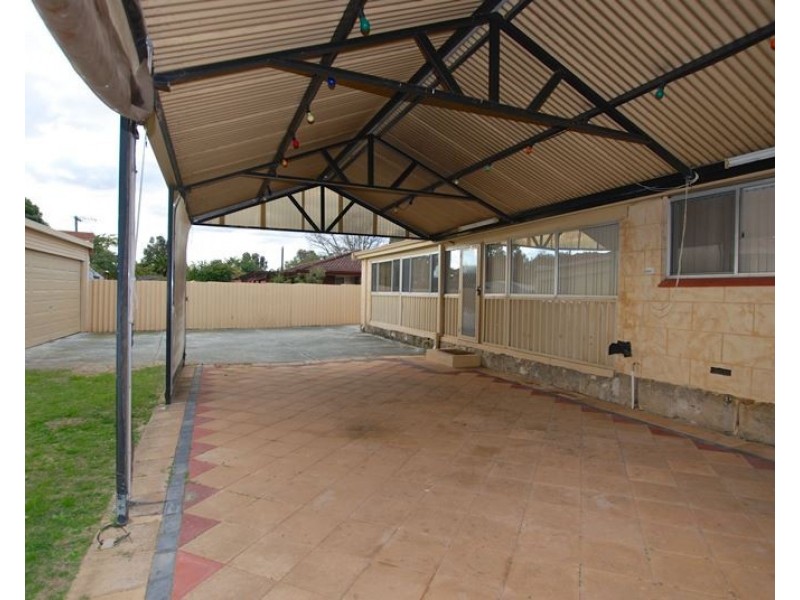 23 Loris Way, Kardinya WA 6163