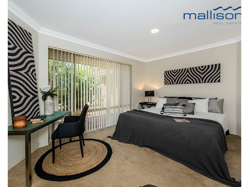 1 McKivett Crescent, Leeming WA 6149