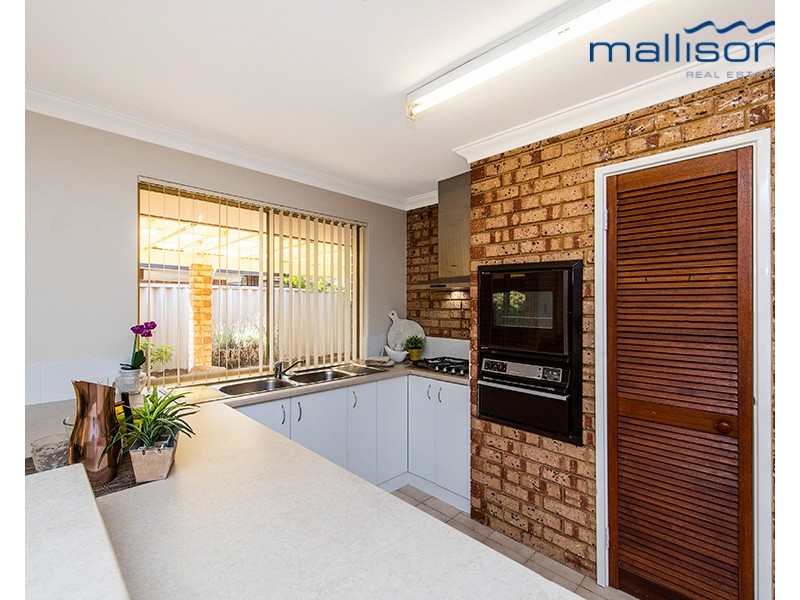 1 McKivett Crescent, Leeming WA 6149