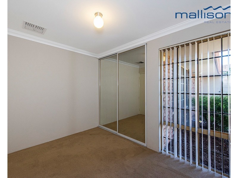 1 McKivett Crescent, Leeming WA 6149