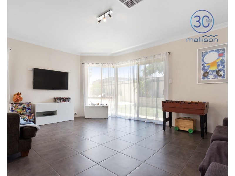 6 Sundew Place, Thornlie WA 6108