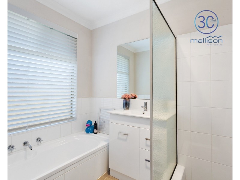 6 Sundew Place, Thornlie WA 6108