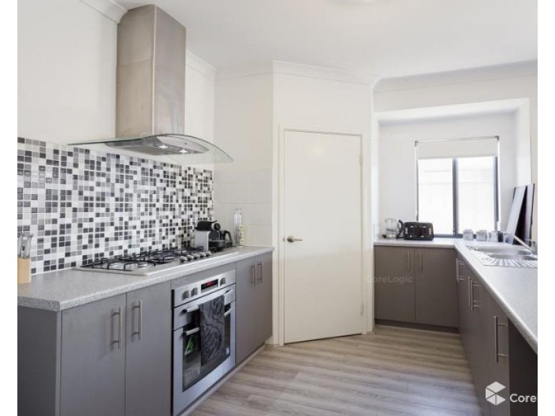 22 Riviera Turn, Piara Waters WA 6112